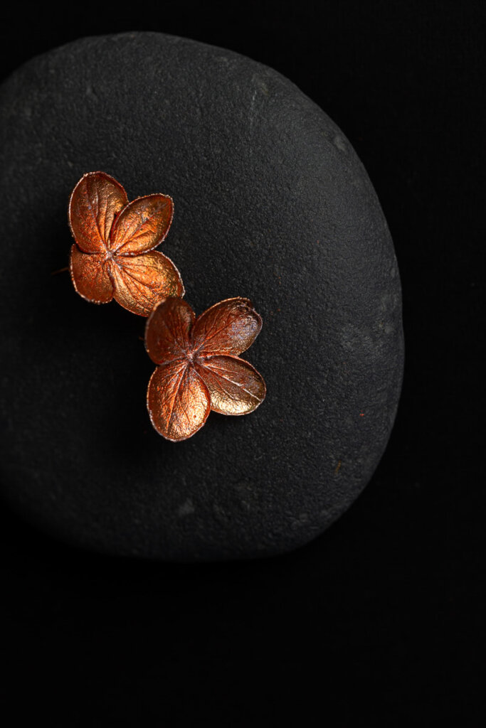 Aspen perforated earrings N°110 - leafinside - jewellery